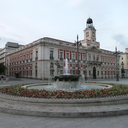 Hostal Castilla I Atocha Hotel Madrid Exterior photo